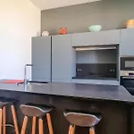 בית נופש 5 Bedroom Cozy In